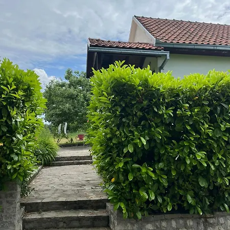 Vikendica Kosta
