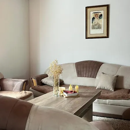 Vikendica Kosta * Nevesinje