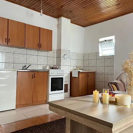 Vikendica Kosta Holiday home *