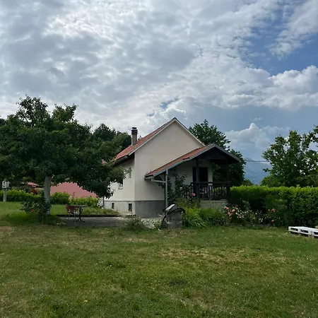 Vikendica Kosta Holiday home Nevesinje